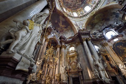 République Tchèque, Prague, centre historique classé Patrimoine Mondial de l'UNESCO, quartier de Mala Strana, l'église baroque Saint Nicolas (Sv. Mikulase)