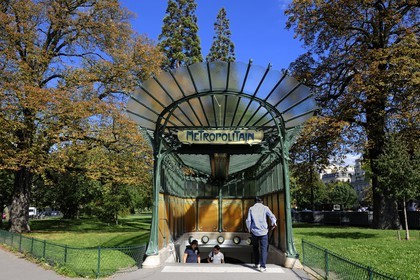 France, Paris (75), station de métro de la Porte Dauphine de style Art Nouveau  par Hector Guimard