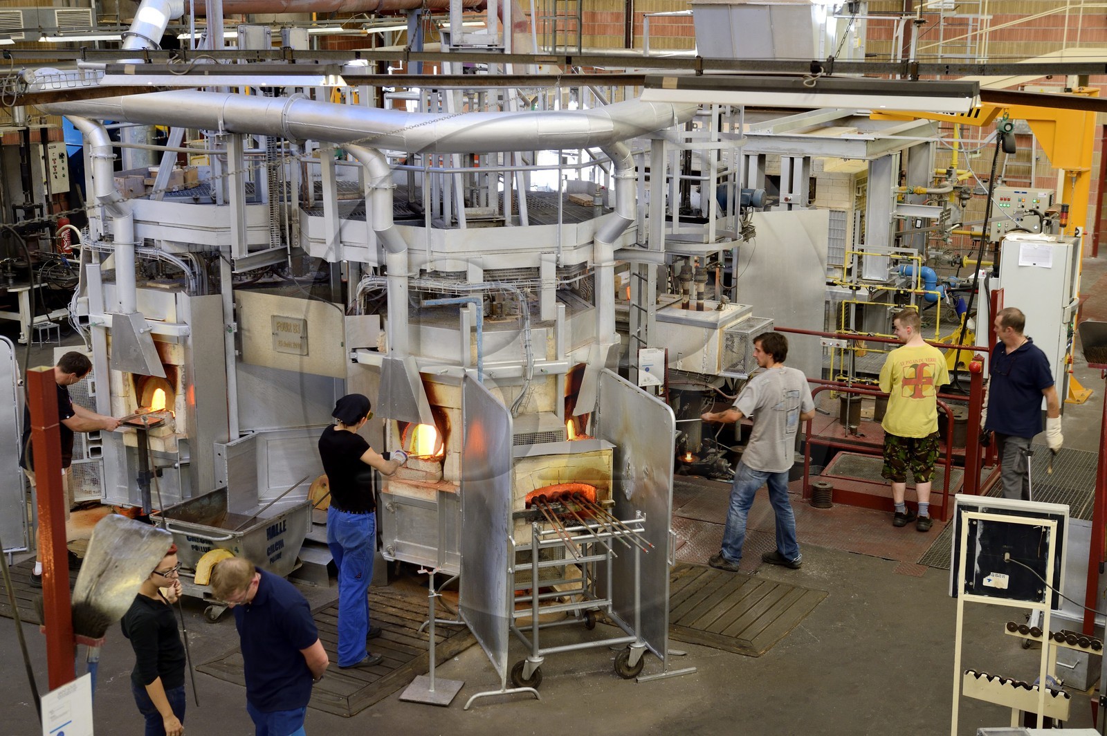 France, Moselle (57), Saint-Louis-les-Bitche, la Cristallerie Saint-Louis, four à bassin à coulée continue
