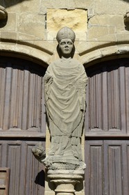 France, Finistere, Saint-Pol-de-Leon, former cathedrale Saint-Paul-Aurelien, the west porch, statue of Saint-Pol Aurelien bringing down the dragon