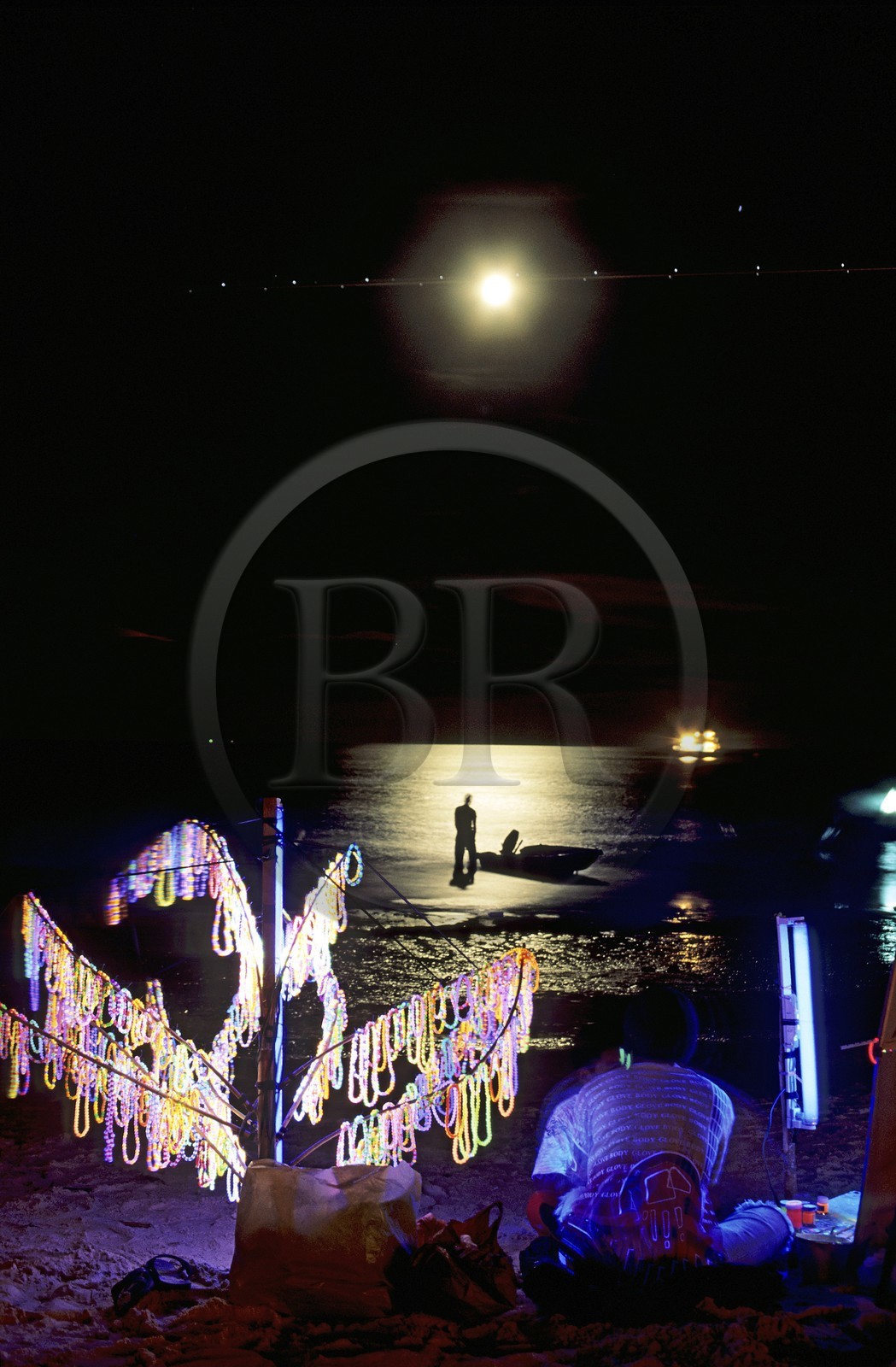 Thailand, Samui islands archipelago, Full Moon Party on Koh Pha-Ngan island, beginning of evening on Had Rin beach