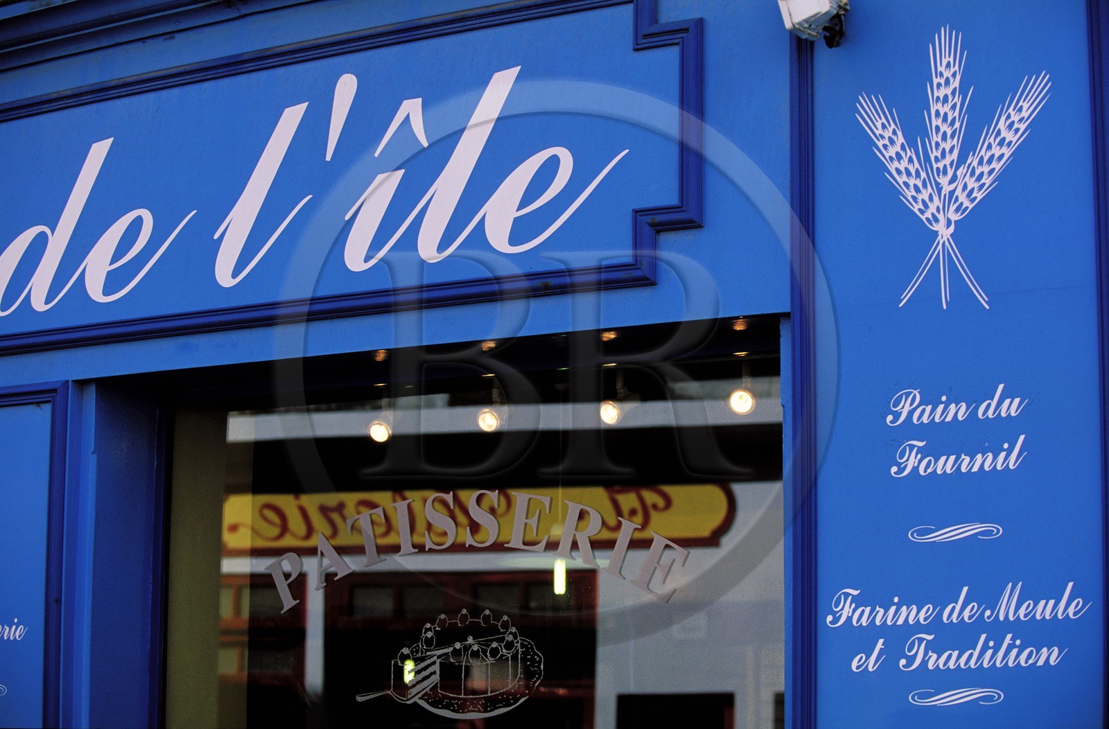 France, Morbihan (56), île de Groix, une boulangerie sur la place centrale du bourg