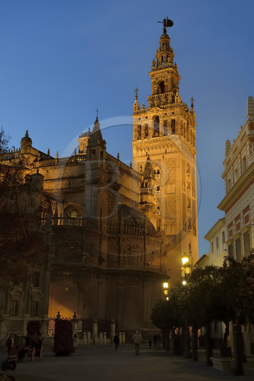 Spain, Andalusia, Seville, Santa Cruz district, the Giralda, former minaret almohade of the great Mosque reconverted into the bell tower of the cathedral, listed as World Heritage by UNESCO