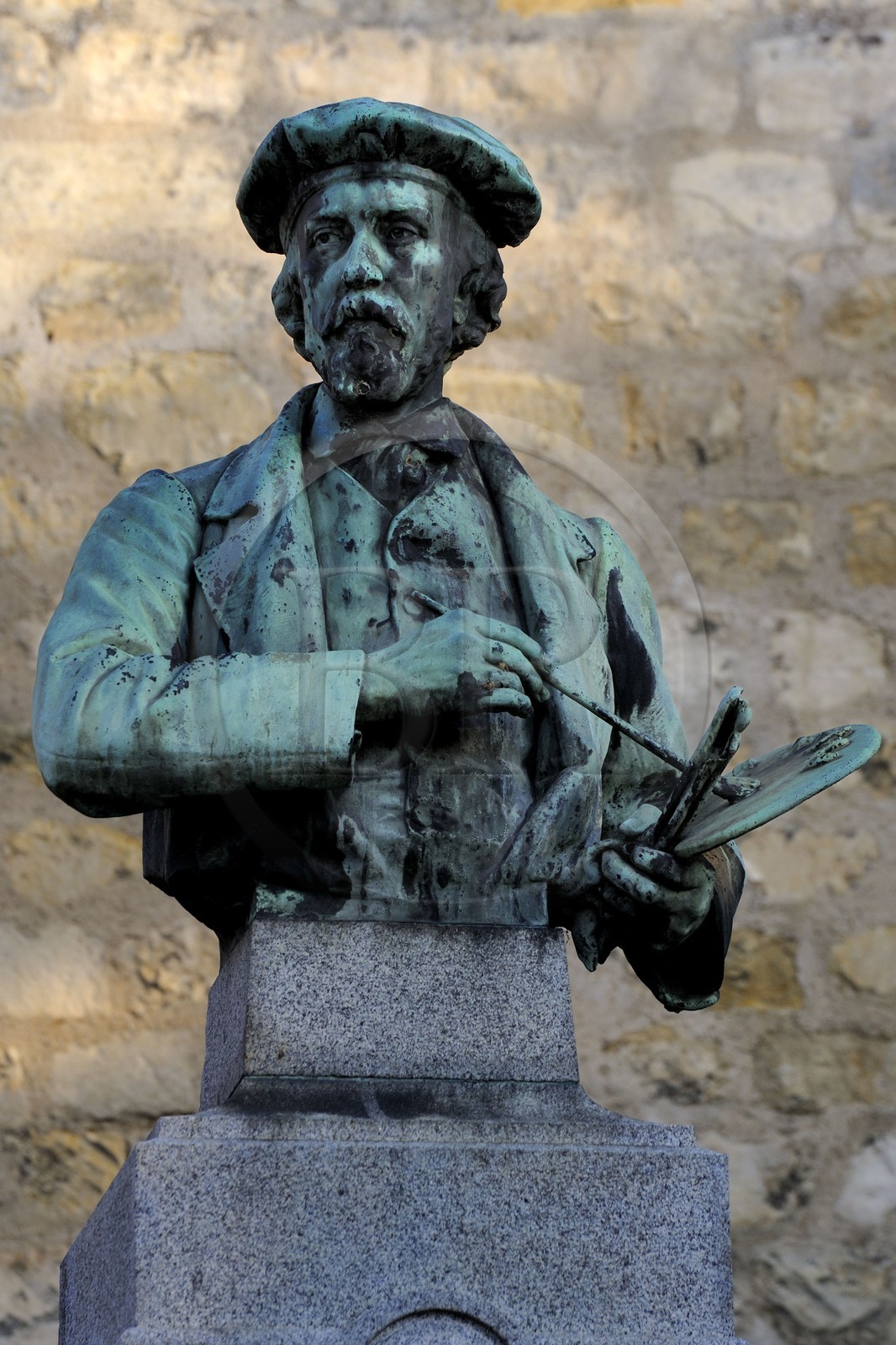 France, Val d'Oise (95), parc naturel régional du Vexin français, Auvers-sur-Oise, le peintre Daubigny immortalisé au pied de l' église