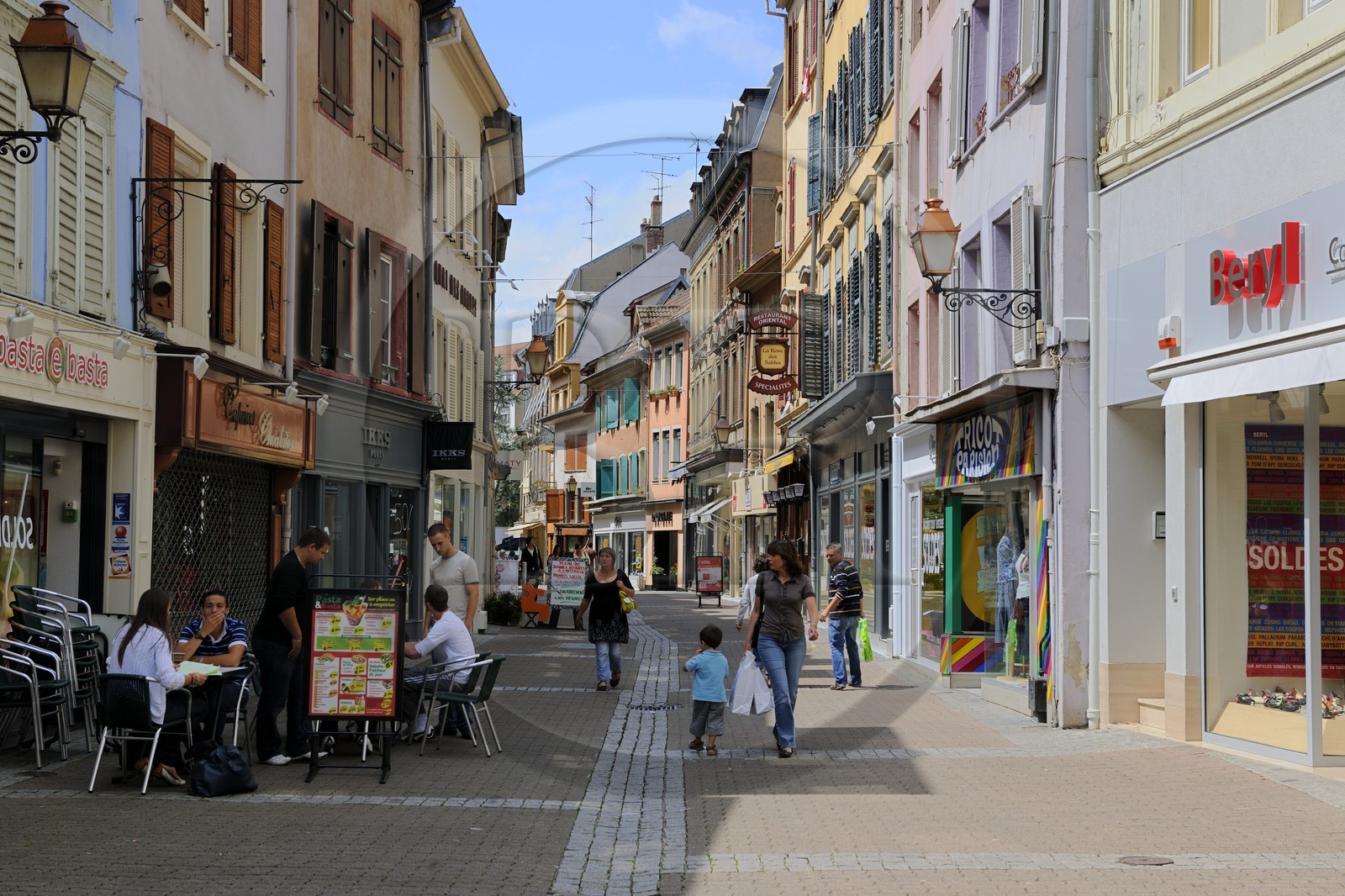 France, Haut-Rhin (68), Mulhouse, rue des Boulangers piétonne