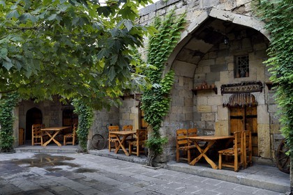 Azerbaïdjan, Bakou, Vieille ville, classée au patrimoine mondial de l'UNESCO, restaurant Karvansara, ancien caravansérail du XVème siècle transformé en restaurant