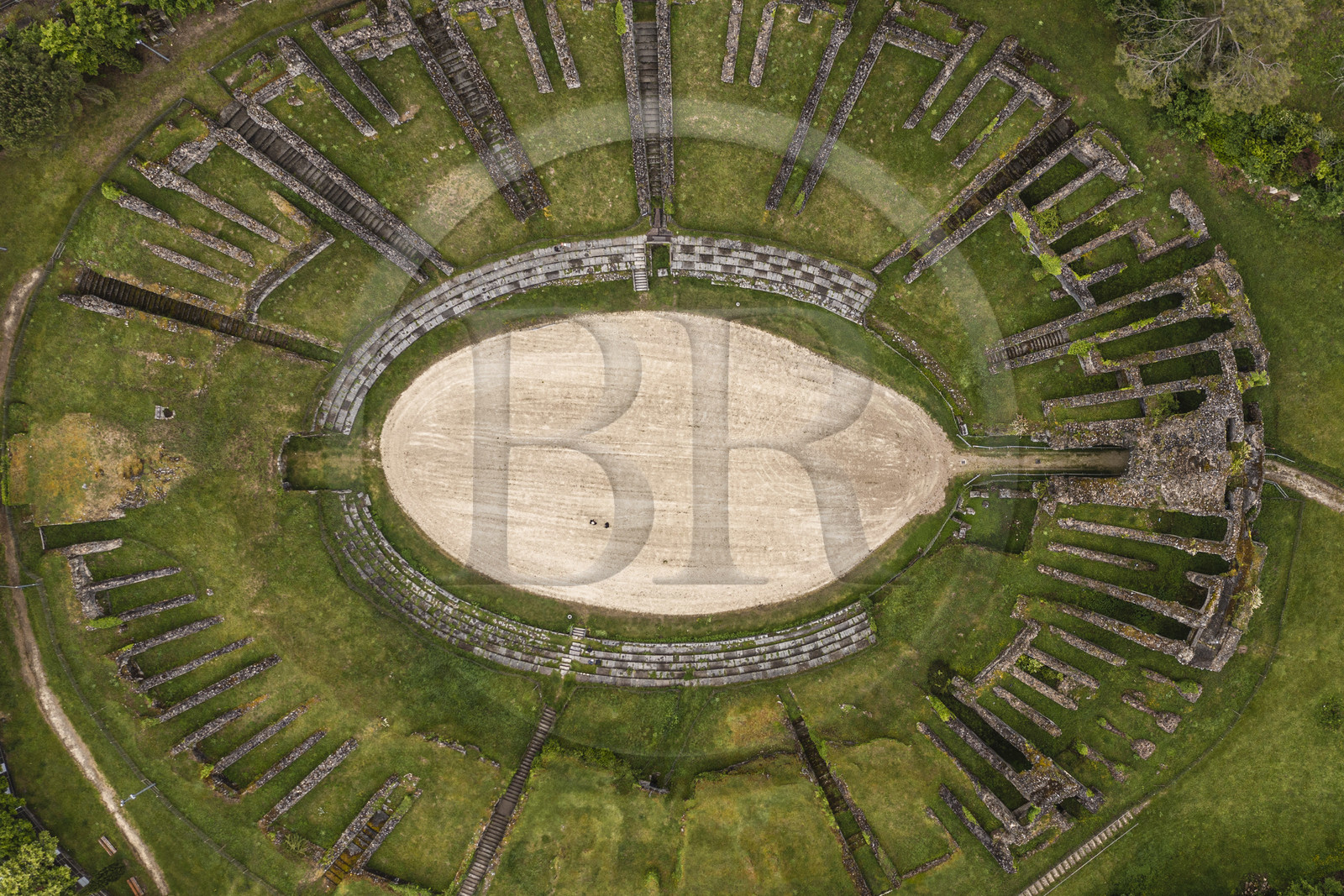 France, Charente-Maritime, Saintonge, Saintes, Gallo-Roman amphitheater locally called the Arènes de Saintes, its construction began under the reign of Tiberius and ended under the reign of Claudius, around 40 AD, 127 meters long by 102 wide, it could accommodate nearly 15,000 spectators (aerial view)