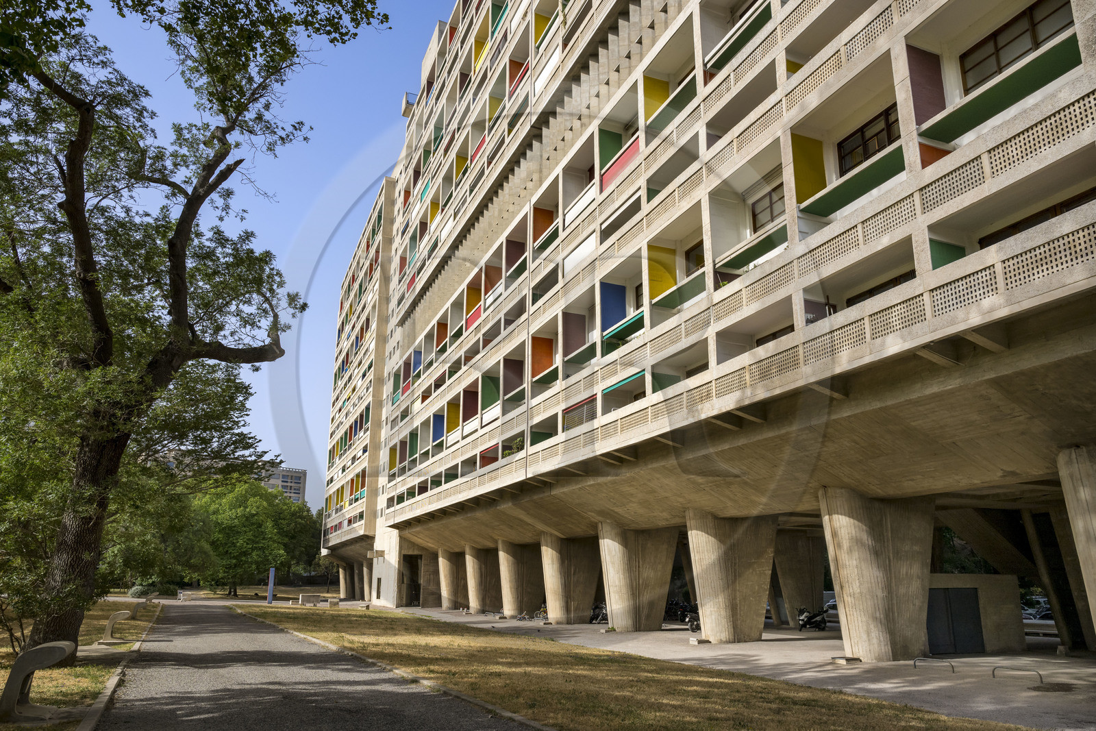 France, Bouches-du-Rhône (13), Marseille, oeuvre architecturale de Le Corbusier, classée Patrimoine Mondial de l'UNESCO, la Cité Radieuse par l'architecte Le Corbusier bordant le boulevard Michelet
