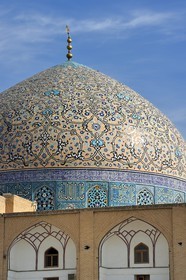 Iran, province d'Ispahan, Ispahan, place naghsh-i jahan aussi connue sous le nom de place Imam Khomeiny, classé Patrimoine Mondial de l'UNESCO, la mosquée du Cheikh Lotfallah (Lotfollah)