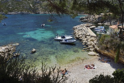 France, Bouches-du-Rhône (13), Marseille, Parc national des Calanques, Calanque de Sormiou, petit port (demande d'autorisation nécessaire avant publication)