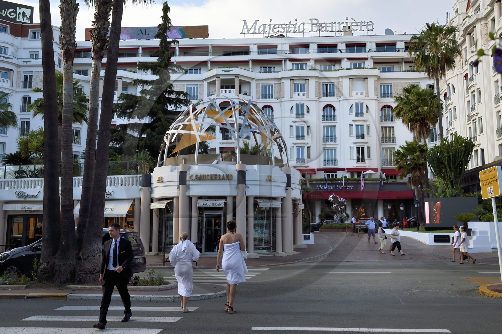 France, Alpes-Maritimes, Cannes, the Majestic hotel from the groupe Barrière on the boulevard de la Croisette, the swimmer come back