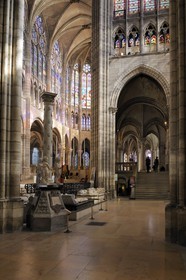 France, Seine-Saint-Denis (93), Saint-Denis, la basilique de Saint-Denis, le gisant de François II au premier plan