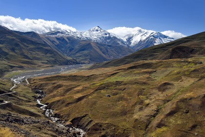 Azerbaijan, Quba (Guba) region, Greater Caucasus mountain range, along Xinaliq Yolu road towards Khinalug around the village of Jek