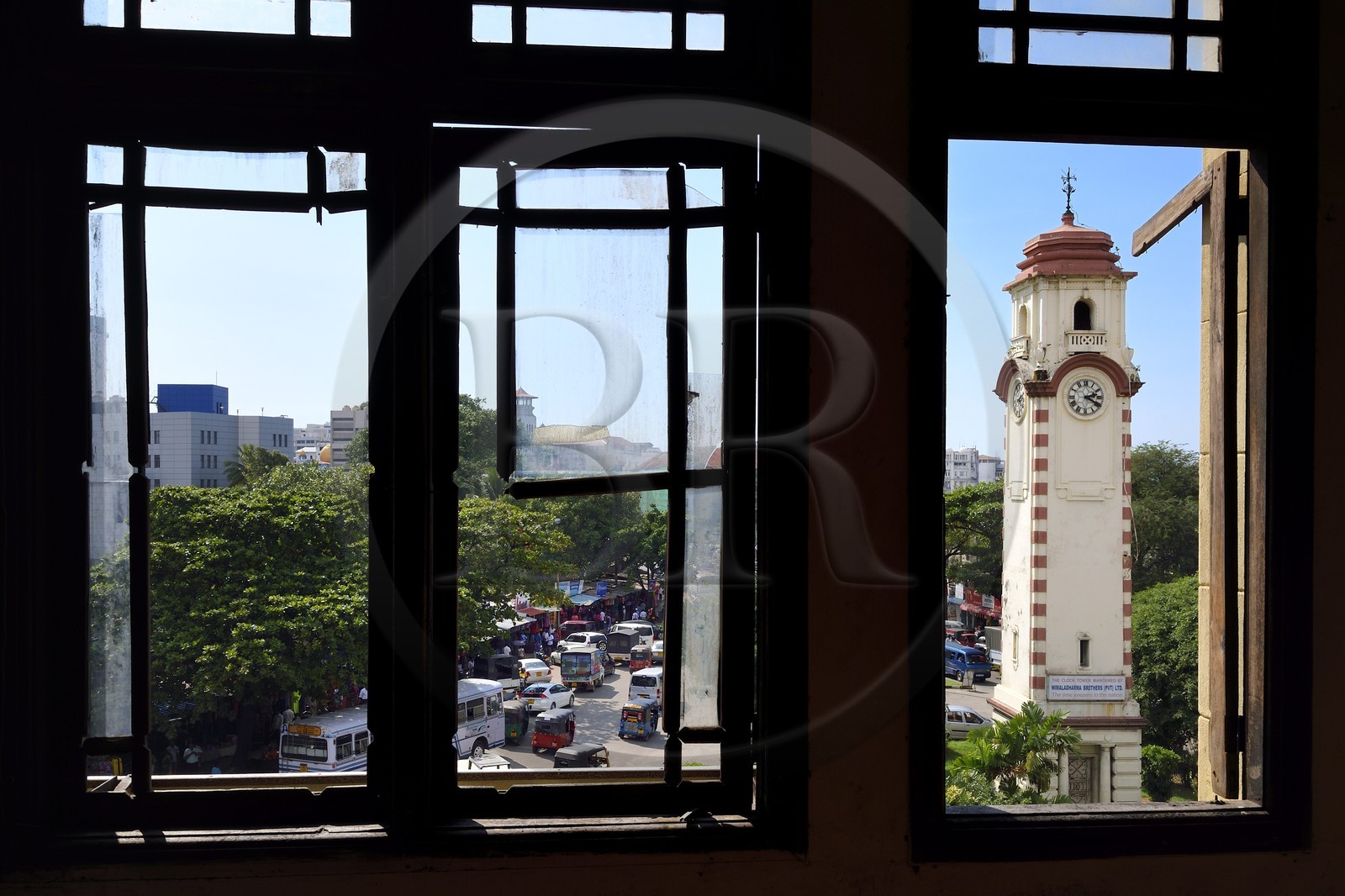 Sri Lanka, province de l'ouest, district de Colombo, Colombo, Khan clock Tower à l'entrée du Pettah bazar