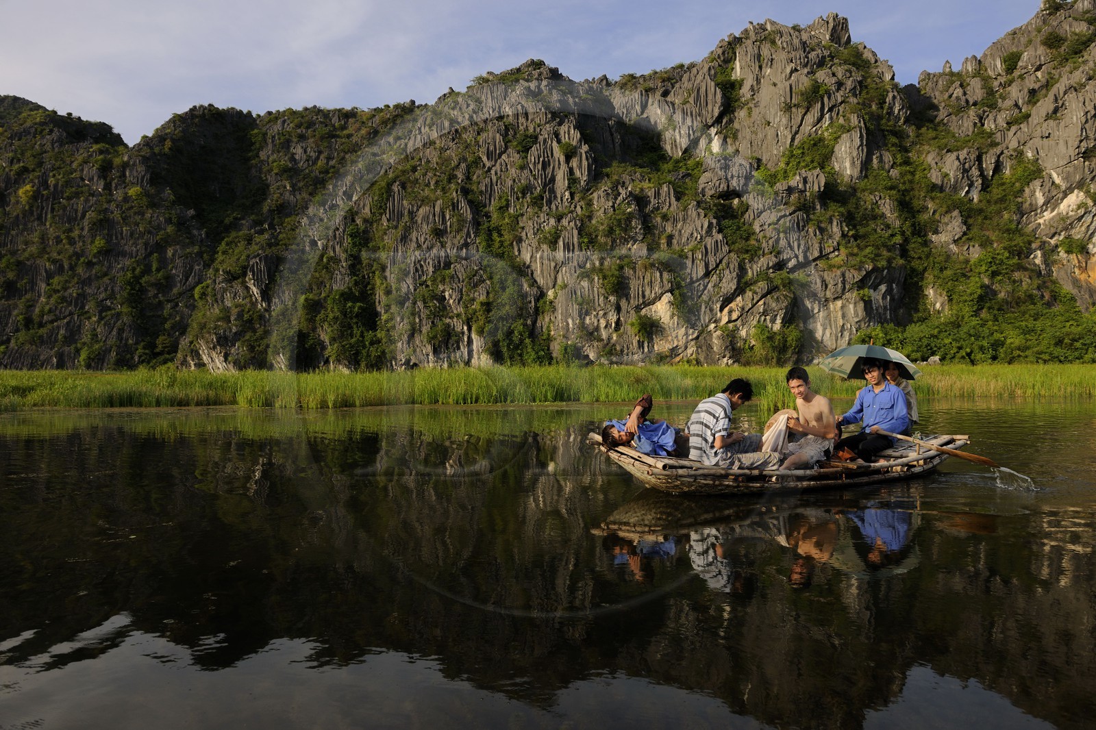Vietnam, Ninh Binh province nicknamed Inland Halong Bay, Van Long Nature Reserve