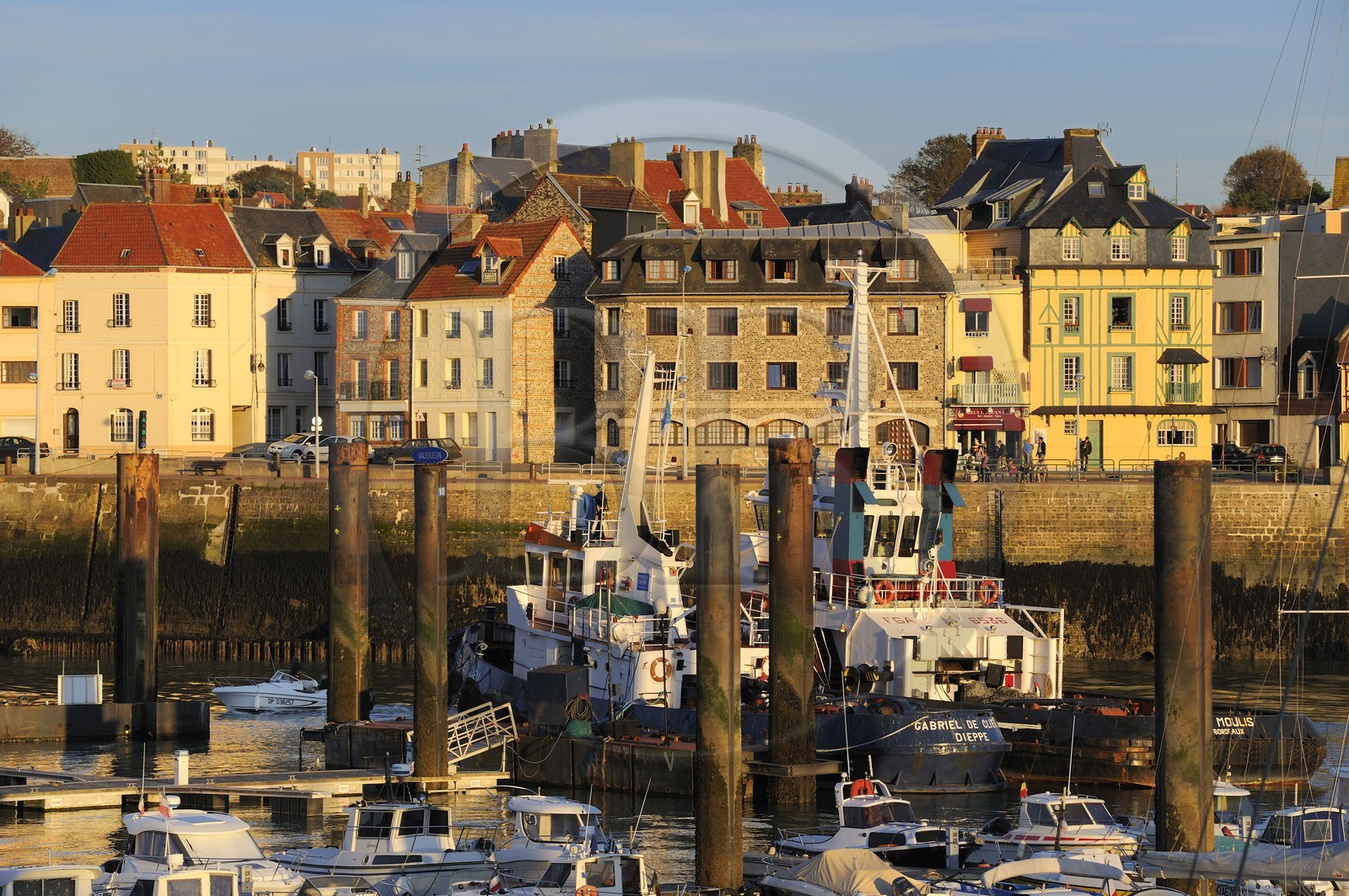 France, Seine-Maritime (76), Dieppe, le port et le quartier du Pollet