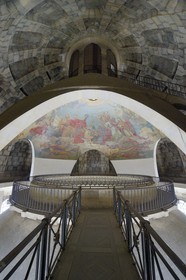 France, Paris (75), le Panthéon, vue des trois coupoles et oculus zénithal laissant voir la fresque l'Apothéose de Sainte Geneviève d'Antoine Gros placée sur la coupole intermédiaire