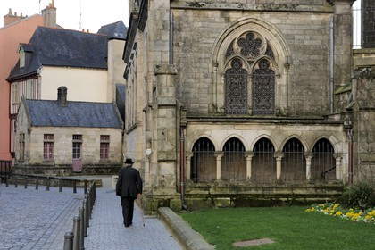 France, Finistère (29), Quimper, à l'ombre de la cathédrale sur la place Laennec