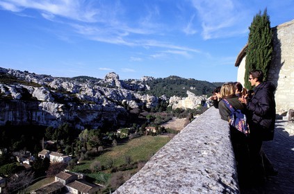 France, Bouches-du-Rhône (13), Les Baux-de-Provence, labellisé Les Plus Beaux Villages de France, vallon de la fontaine