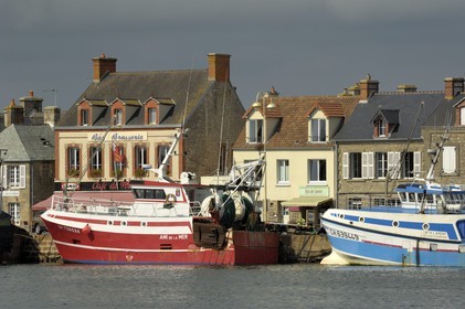 France, Manche, Val de Saire, Barfleur, labelled Les Plus Beaux Villages de France (The Most Beautiful Villages of France), port at high tide