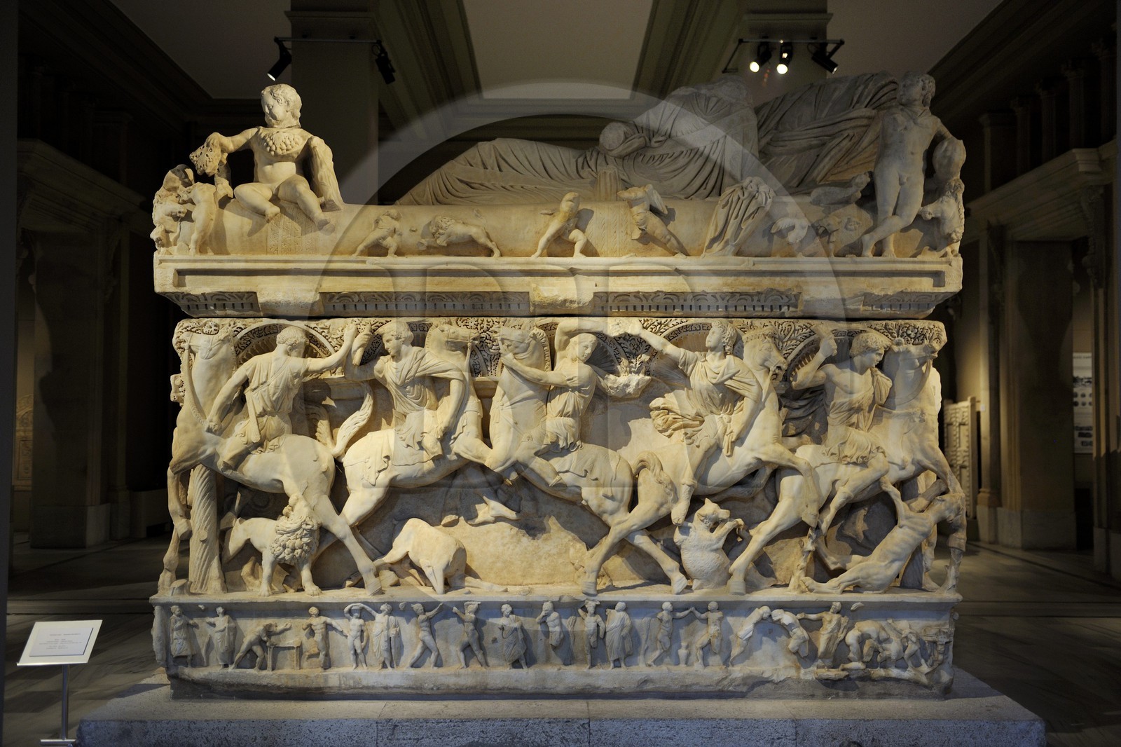 Turquie, Istanbul, centre historique classé Patrimoine Mondial de l'UNESCO, Musées archéologiques d'Istanbul dans les dépendances du Palais de Topkapi, sarcophage en marbre de Sidamara (Ambarasi - Konya en anatolie), époque romaine, seconde moitié du IIIème siècle