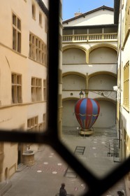 France, Rhone, Lyon, historical site listed as World Heritage by UNESCO, St. Paul neighborhood in the Vieux Lyon (Old Town), the Renaissance Hotel de Gadagne housing the Gadagne museums, Grande Cour