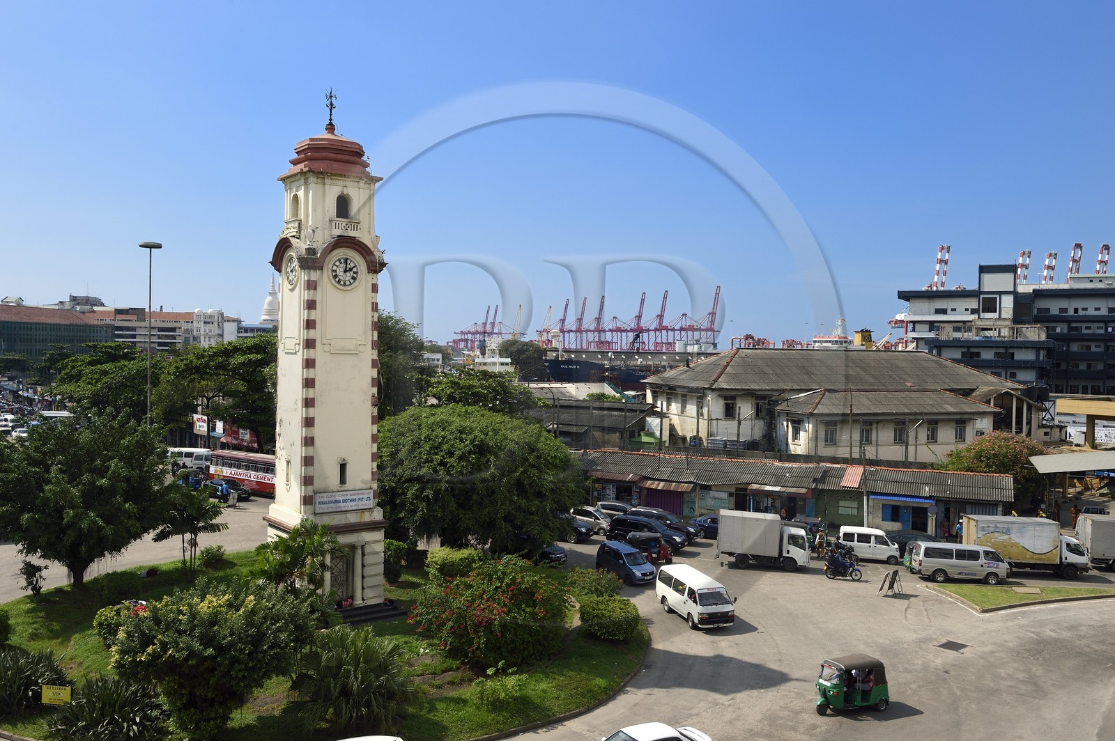 Sri Lanka, province de l'ouest, district de Colombo, Colombo, Khan clock Tower à l'entrée du Pettah bazar