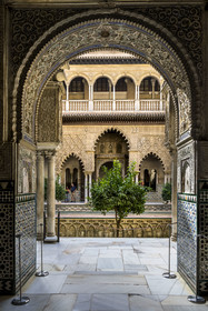 Espagne, Andalousie, Séville, Alcazar de Séville (Reales Alcazares de Sevilla), classé Patrimoine Mondial de l'UNESCO, Mudejar Palace or Palace of Pedro I, la Cour des Demoiselles (Patio de las Doncellas)
