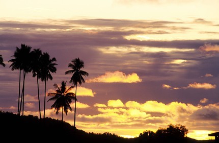 Indonésie, Sulawesi (les Célèbes), coucher de soleil aux îles Togian