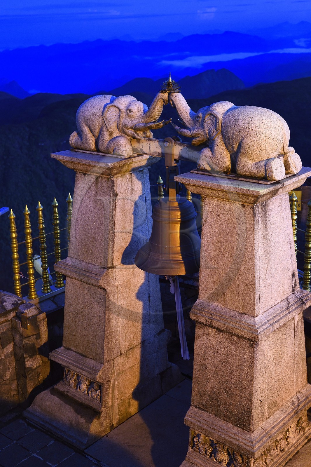 Sri Lanka, center province, Dalhousie, temple at the top of Adam's Peak