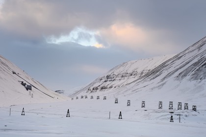 Norway, Svalbard, Spitzbergen, Adventdalen valley near Longyearbyen, abandoned coal mine