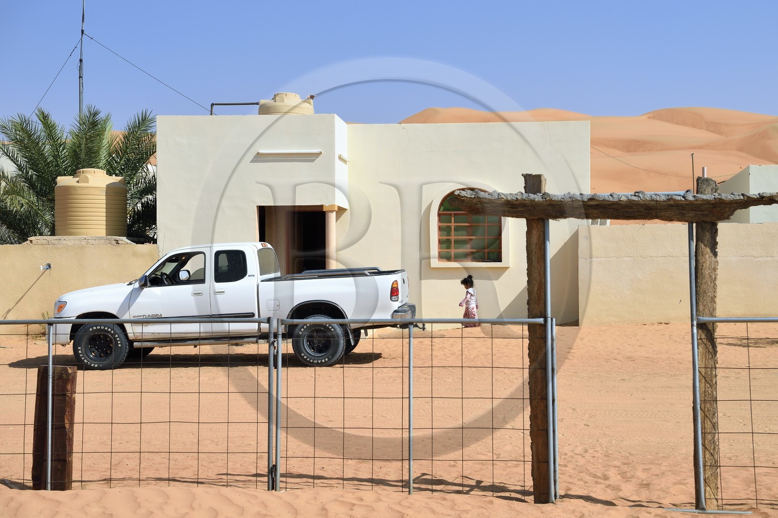Sultanat d'Oman, gouvernorat de Ash Sharqiyah, désert des Wahiba Sands ou Sharqiya Sands, village bédouin de al-Wasil