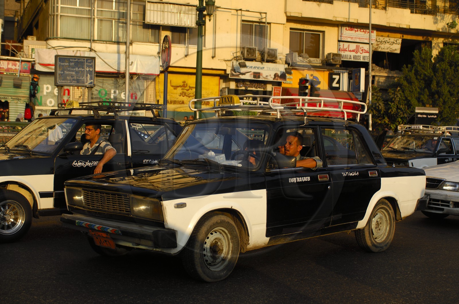 Egypte, Le Caire, taxi dans les rues embouteillées