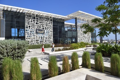 Sultanate of Oman, Muscat,  Al-Mouj district port, the restaurant Huqqa