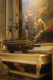 France, Charente-Maritime (17), La Rochelle, cathédrale Saint-Louis, ex-voto dans une chapelle