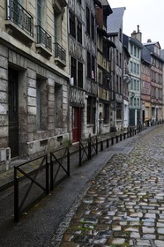 France, Seine-Maritime (76), Rouen, la très vieille rue des Faulx