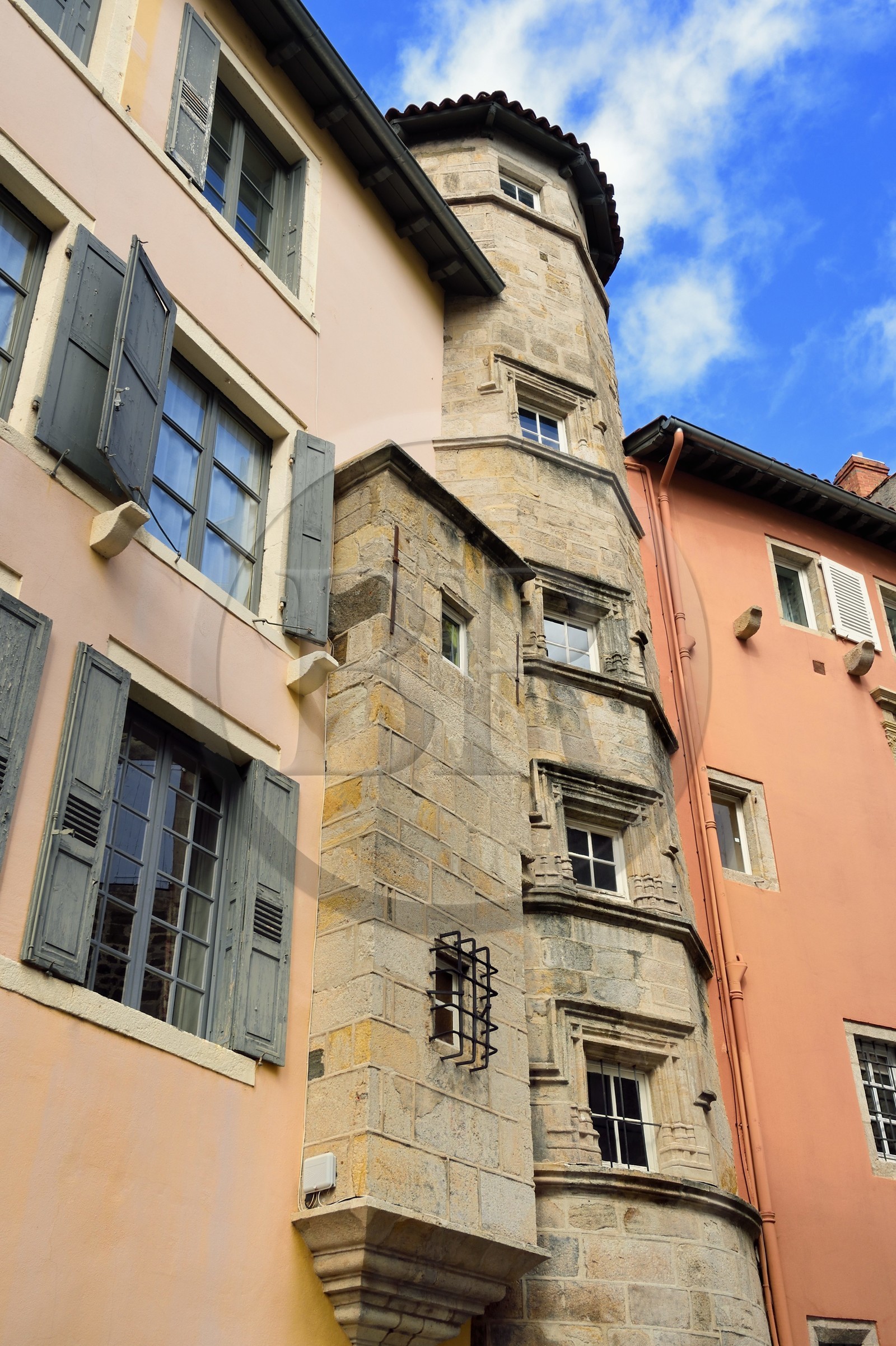 France, Haute-Loire (43), Le Puy-en-Velay, étape classée Patrimoine Mondial de l'UNESCO dans le cadre des chemins de Compostelle, Hotel des Laval d'Arlempdes dans la rue Vaneau