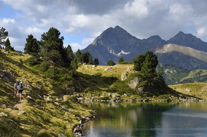France, Hautes Pyrenees, Saint Lary Soulan and Vielle-Aure, hike on a variant of the GR10 between the Portet pass and the Bastan lakes on the edge of the Neouvielle nature reserve, lower Bastan lake