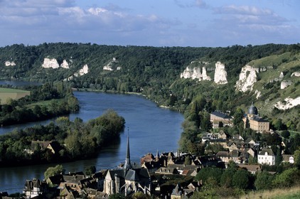France, Eure (27), le village des Andelys et la Seine