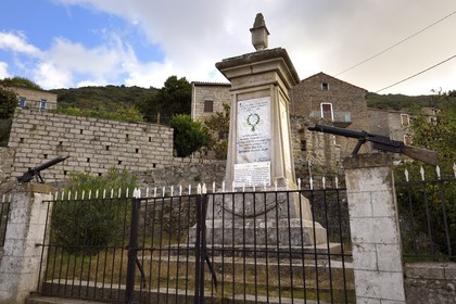 France, Corse du Sud, Sollacaro, war memorial