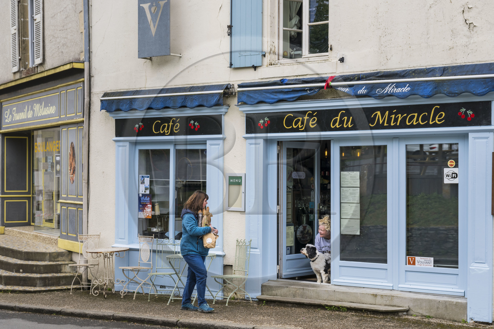 France, Vendée (85), Vouvant, labellisé Les Plus Beaux Villages de France, le Café du Miracle
