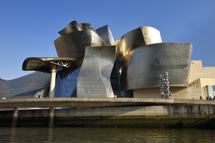 Espagne, Pays basque espagnol, Biscaye, Bilbao, le musée Guggenheim de l'architecte Frank Gehry