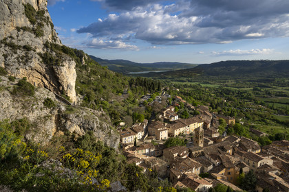 France, Alpes-de-Haute-Provence (04), Parc Naturel Régional du Verdon, Moustiers-Sainte-Marie, labellisé Les Plus Beaux Villages de France