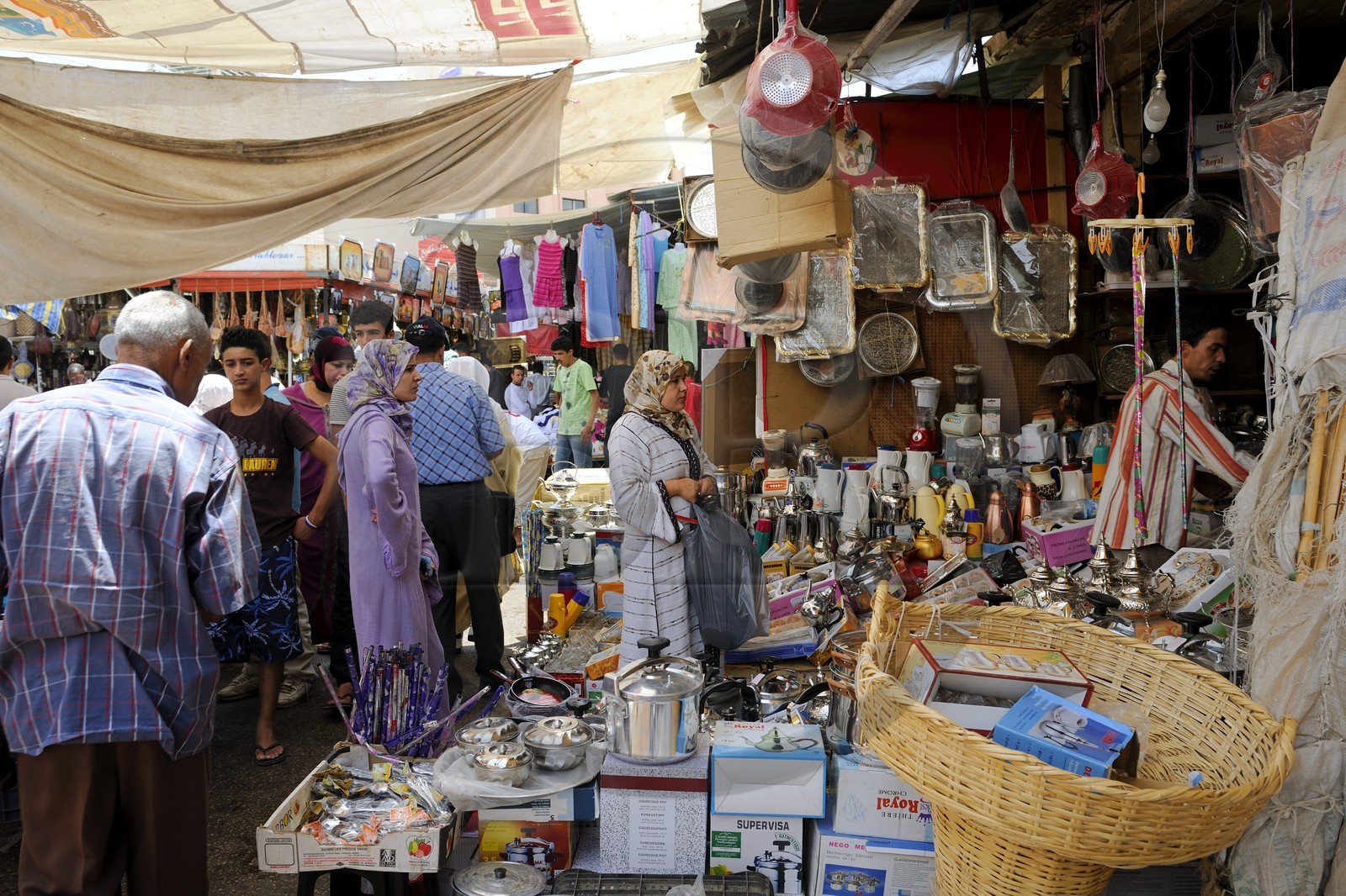 Maroc, région de l'Oriental, Oujda, souk de la médina