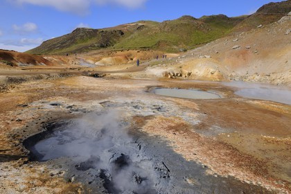 Islande, Région de Reykjavik, vallée de Krisuvik, solfatares et fumerolles de la zone géothermique de Seltun