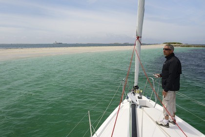 France, Finistere, La Foret Fouesnant, Glenan islands, Guiriden island sandbank