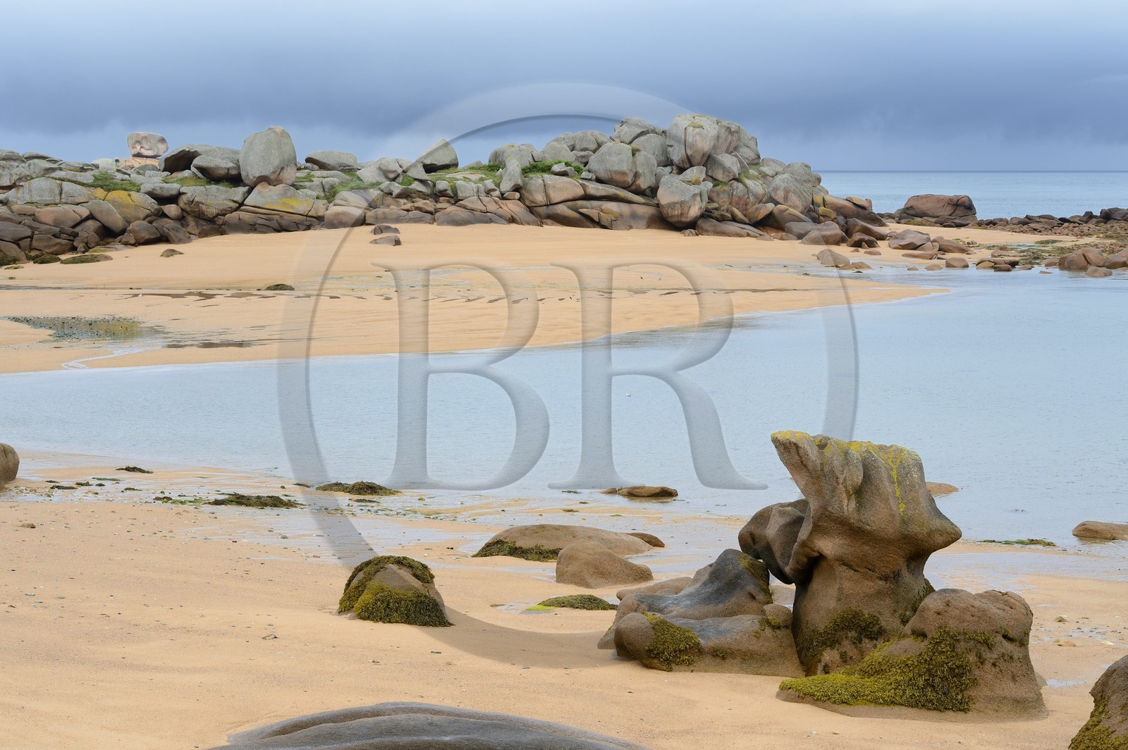France, Côtes-d'Armor (22), Côte de Granit Rose, Trégastel, l'Ile Renote