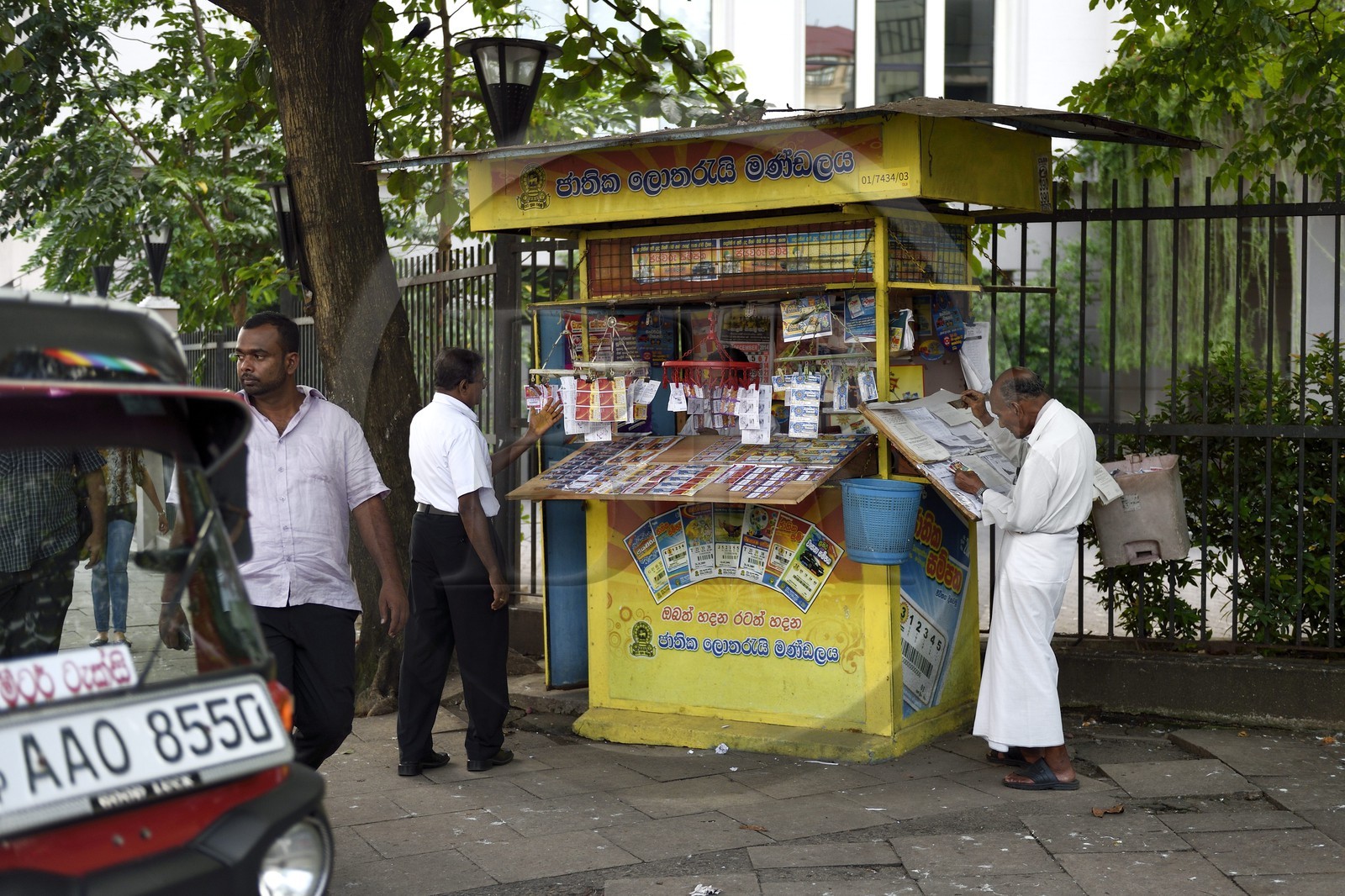 Sri Lanka, Western Province, Colombo District, Colombo, sale of lottery tickets