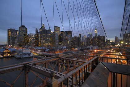 Etats-Unis, New York, Manhattan, le Pont de Brooklyn et le sud de Manhattan