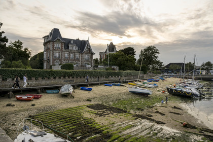 France, Morbihan (56), rade de Lorient, Larmor-Plage, port de plaisance du Kernevel